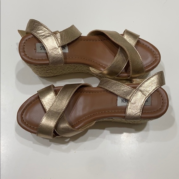 Steve Madden Wedges - Picture 2 of 3